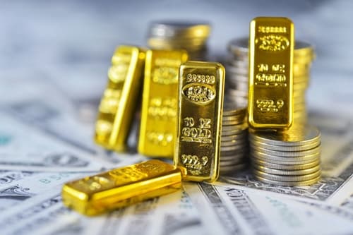 حذر في اسواق الذهب والنفط وسط قرارات سياسية